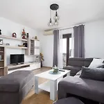 Apartment Sea & View For Five Persons