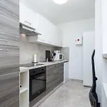 Sea & View For Five Persons Apartment Porec