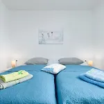 Sea & View For Five Persons *
