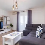 Sea & View For Five Persons Apartment Porec
