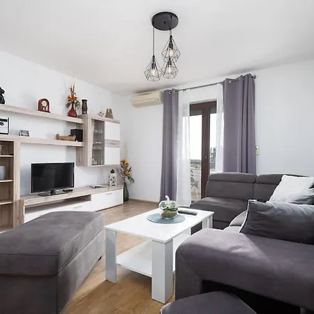 Apartment Sea & View For Five Persons