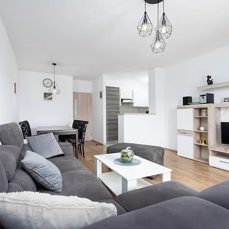 Sea & View For Five Persons Apartment *