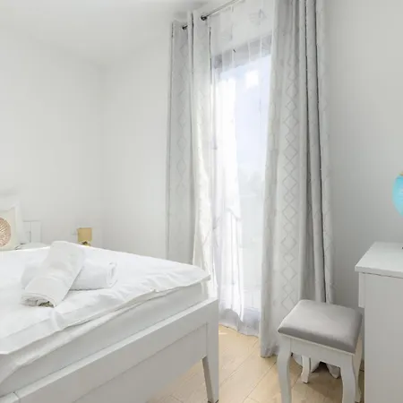 Sea & View For Five Persons Apartment Porec