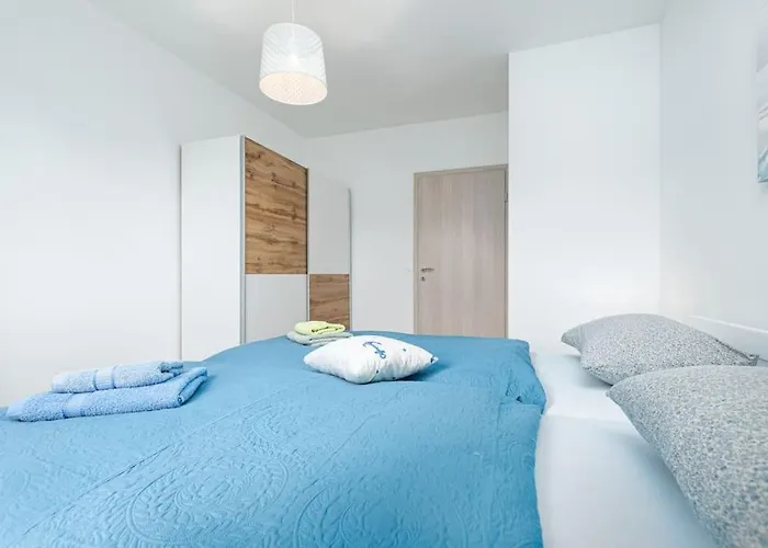 Sea & View For Five Persons *